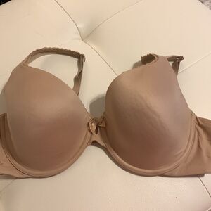 Victoria's Secret 38D Body by Victoria lined perfect coverage w/underwire AS IS